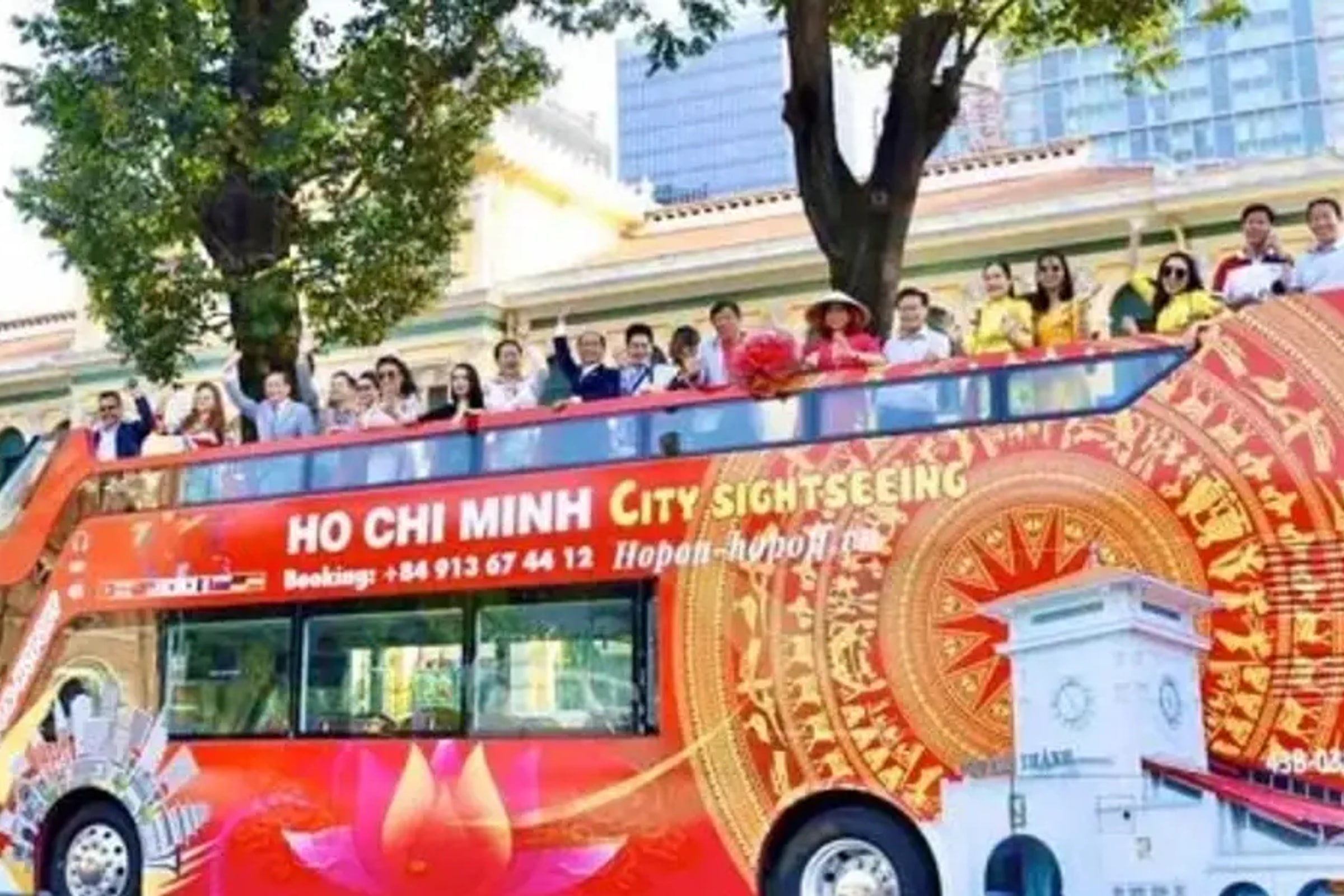 24H - Ho Chi Minh City Tour: Hop-On, Hop-Off Bus